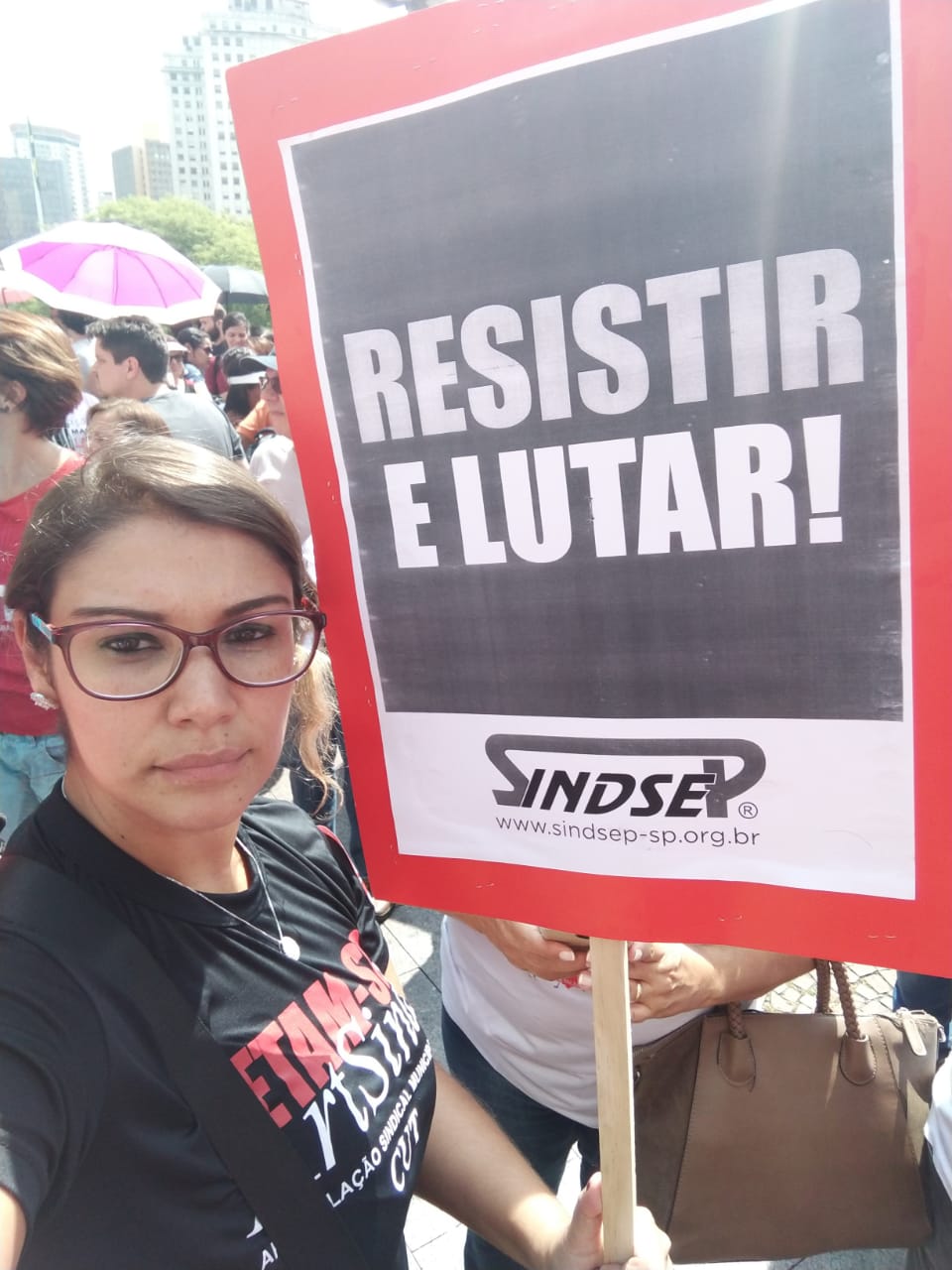 Imagem de #LutaDeTodos Municipais de São Paulo dão exemplo de resistência e continuam em greve 