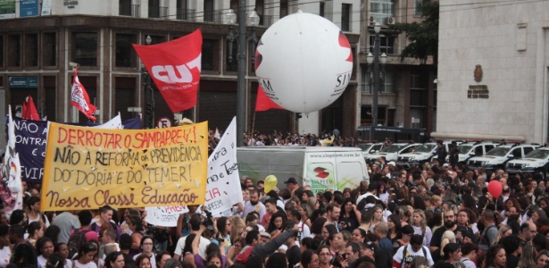 Imagem de Servidores de São Paulo seguem na luta e mantêm greve por tempo indeterminado contra PL que privatiza a Previdência