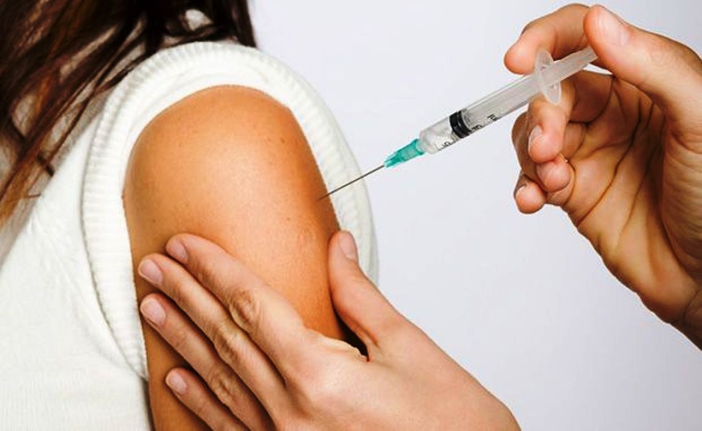 Imagem de Prefeitura vai vacinar servidores e servidoras contra a febre amarela nos dias 25 e 26 