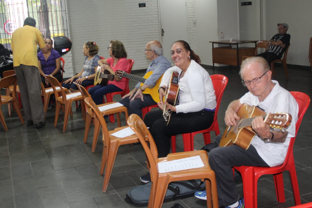 Imagem de Sindserv Santo André oferece curso de violão para servidores aposentados 