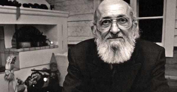 Imagem de 96 anos de Paulo Freire, patrono da educação, é celebrado nesta sexta (15), na Câmara
